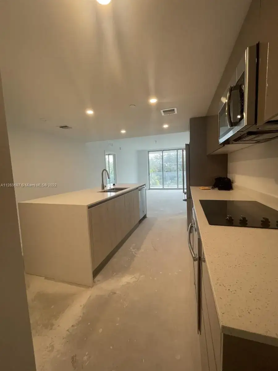 13800 Highland Dr # 409, North Miami Beach FL 33181 photo 2