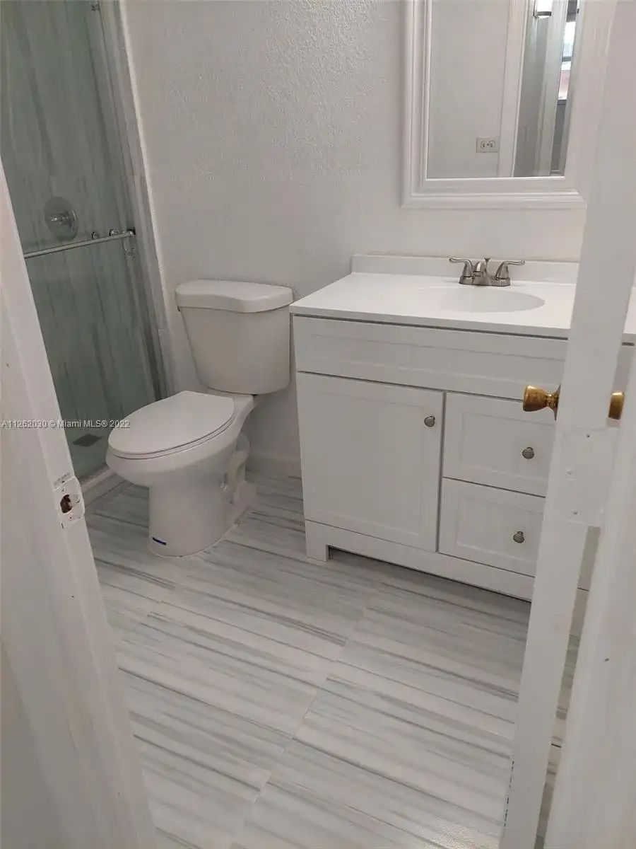 666 W 81st St # 208, Hialeah FL 33014 photo 3
