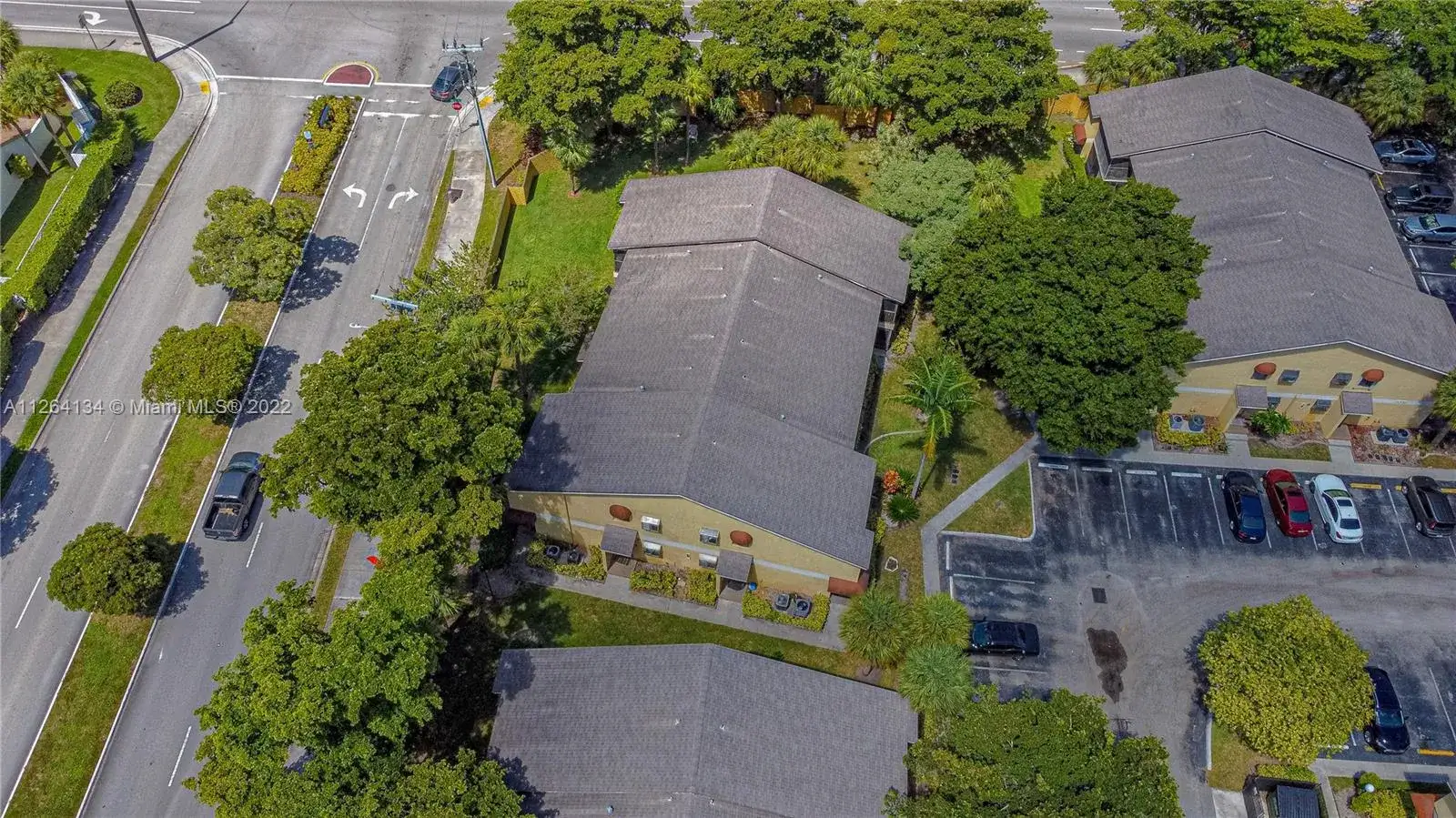 3065 N Oakland Forest Dr # 203, Oakland Park FL 33309