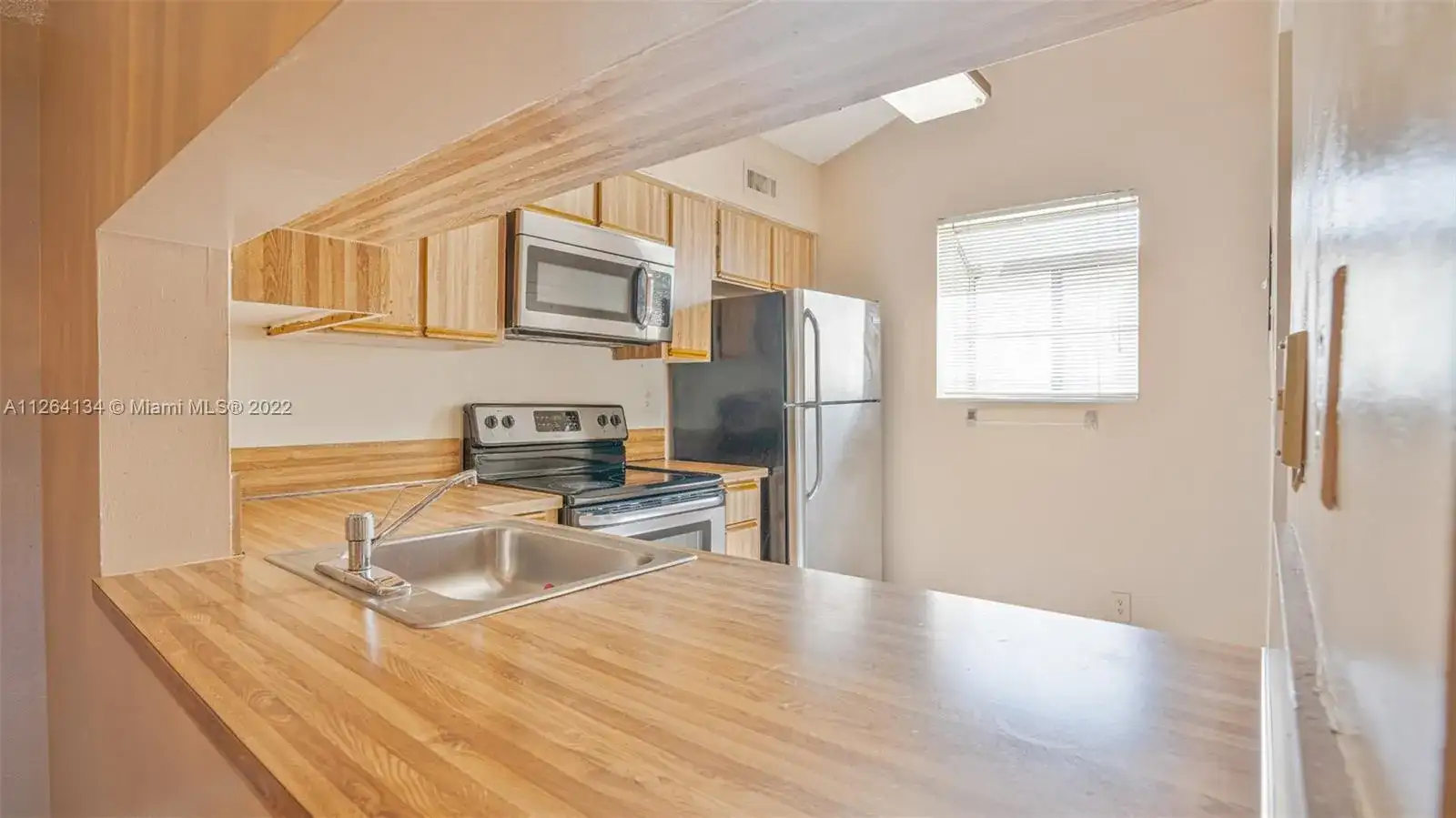 3065 N Oakland Forest Dr # 203, Oakland Park FL 33309 photo 5