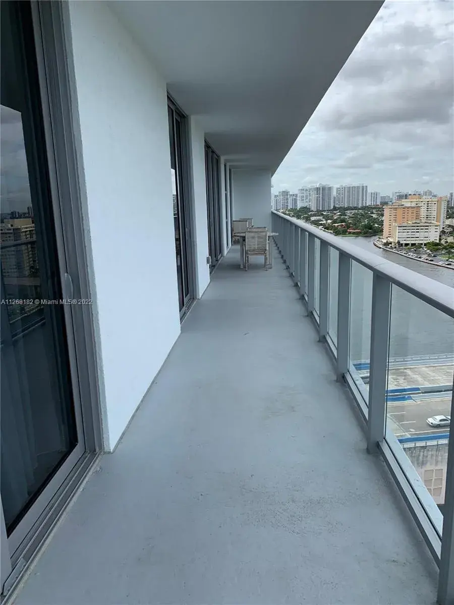 4010 S Ocean DR # 1404, Hollywood FL 33019