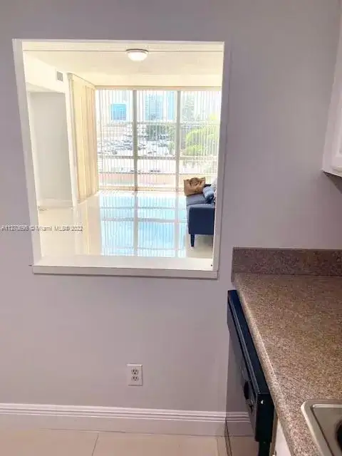 200 172nd St # 308, Sunny Isles Beach FL 33160 photo 4