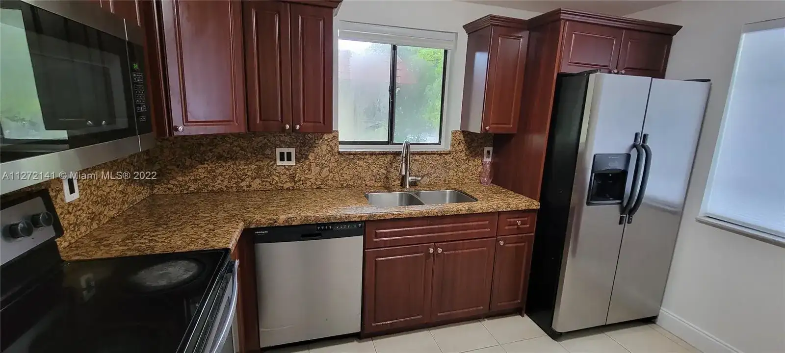 303 Lakeview Dr # 202, Weston FL 33326 photo 2