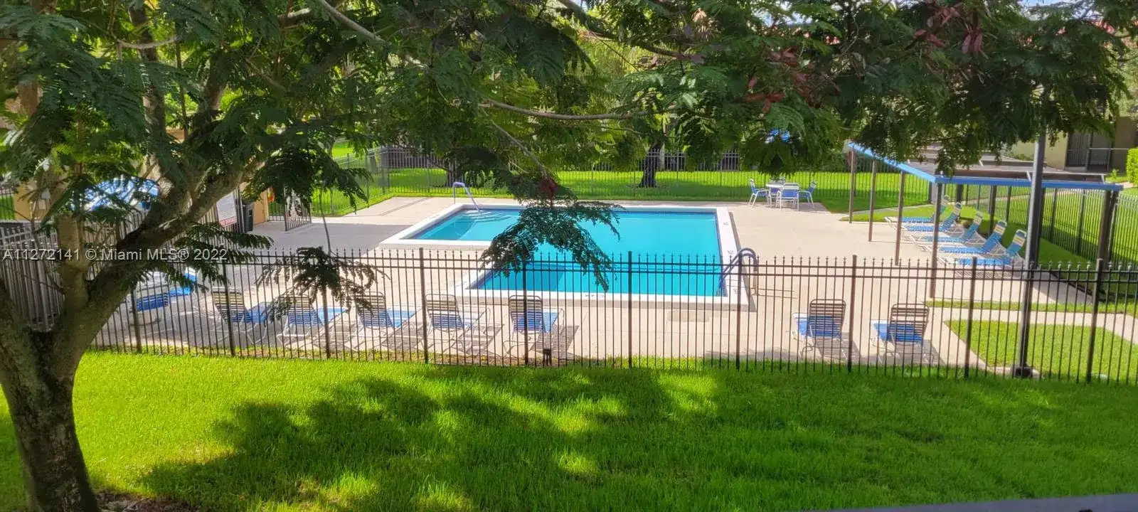 303 Lakeview Dr # 202, Weston FL 33326 photo 3