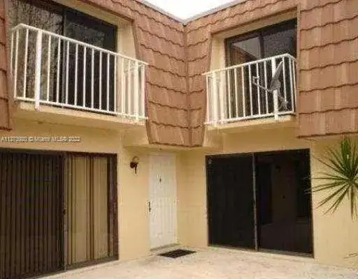 524 Green Springs Pl # 524, West Palm Beach FL 33409 photo 2