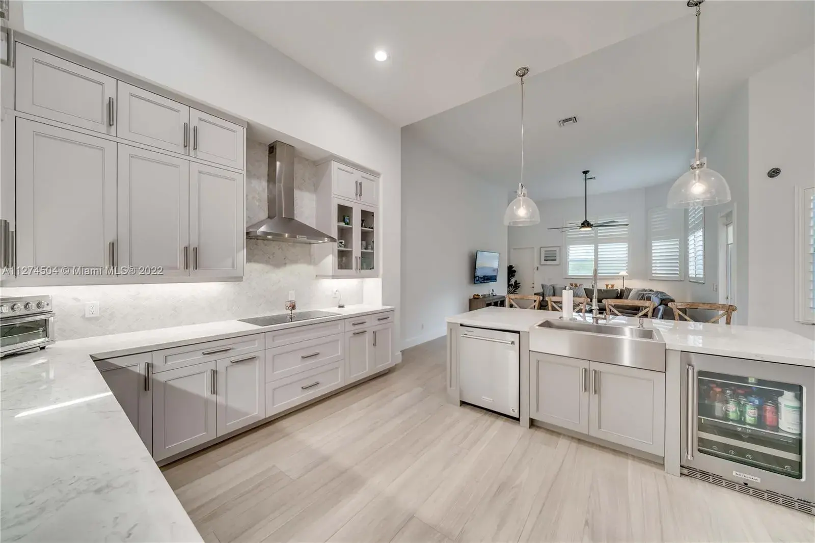 4023 W Lake Estates Dr, Davie FL 33328