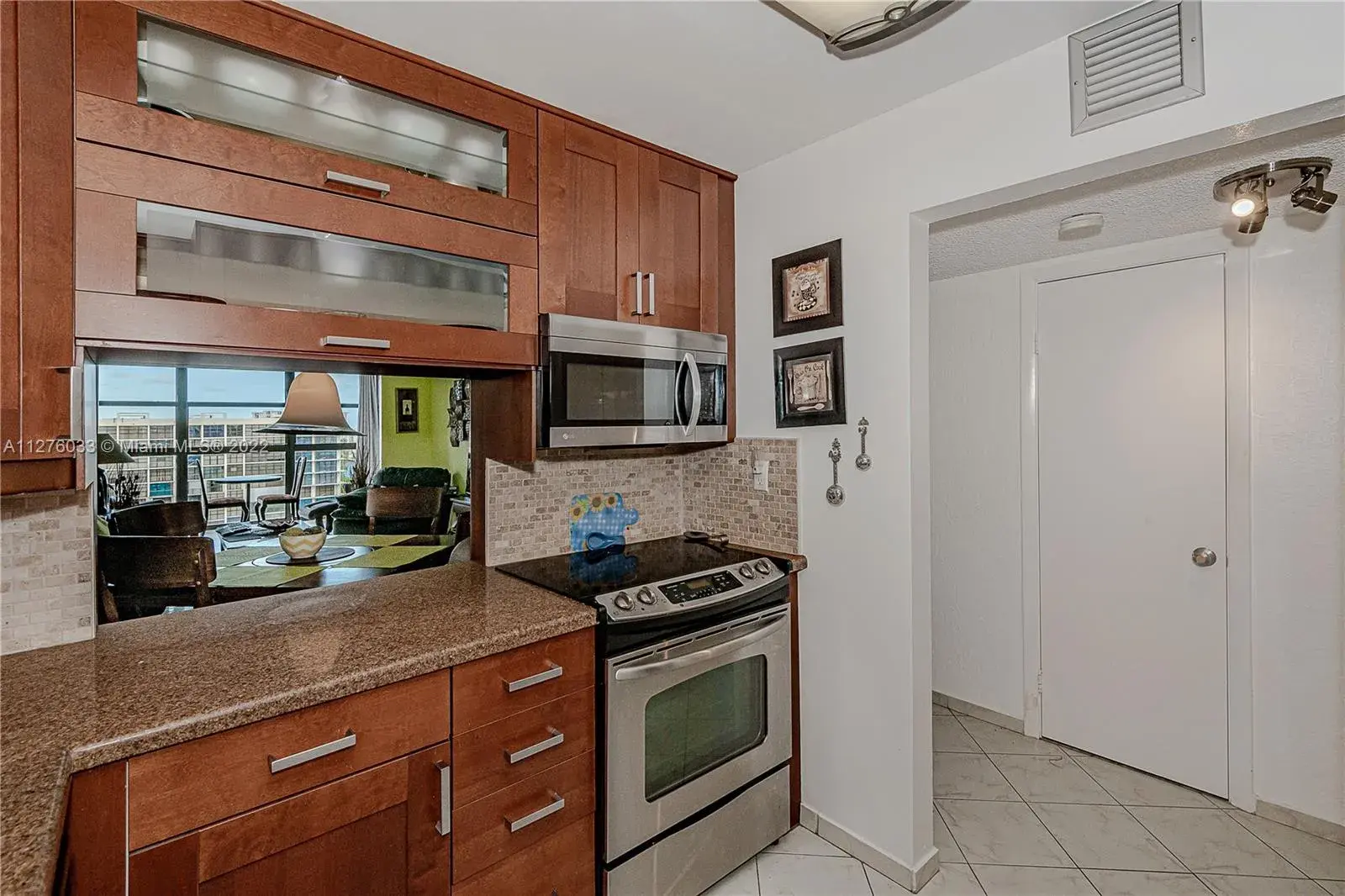 400 Leslie Dr # 1117, Hallandale Beach FL 33009