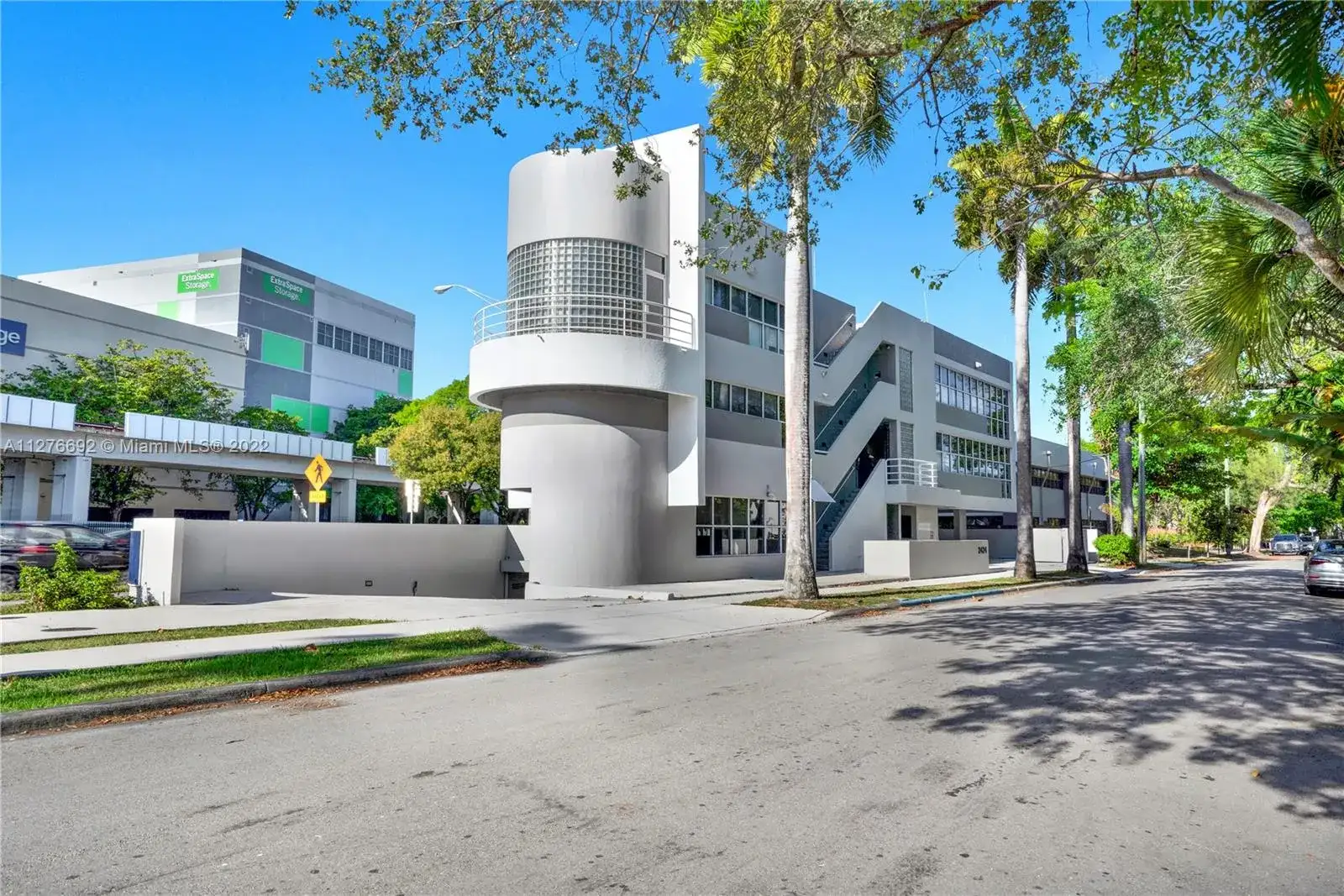 2424 S Dixie Hwy, Miami FL 33133 photo 3