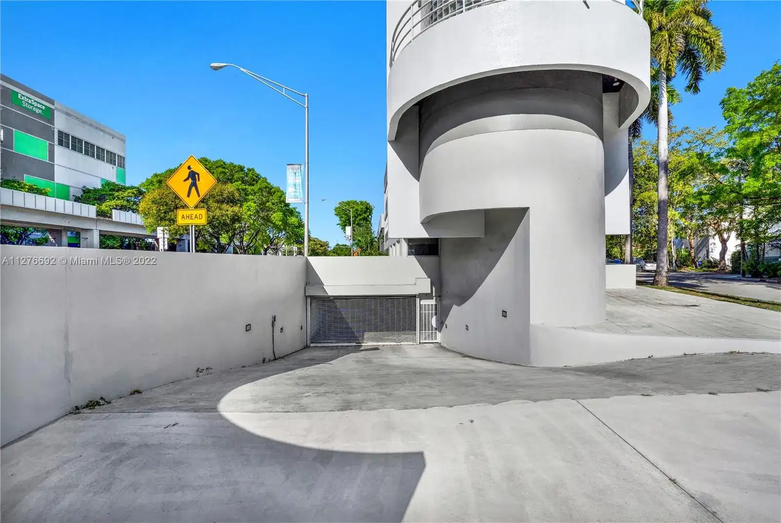 2424 S Dixie Hwy, Miami FL 33133 photo 4