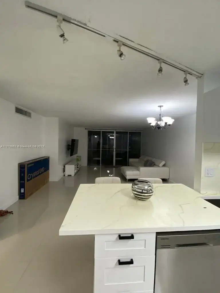 1660 NE 191st St # 1, Miami FL 33179 photo 5