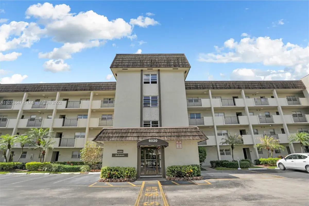 6020 NW 44th St # 407, Lauderhill FL 33319