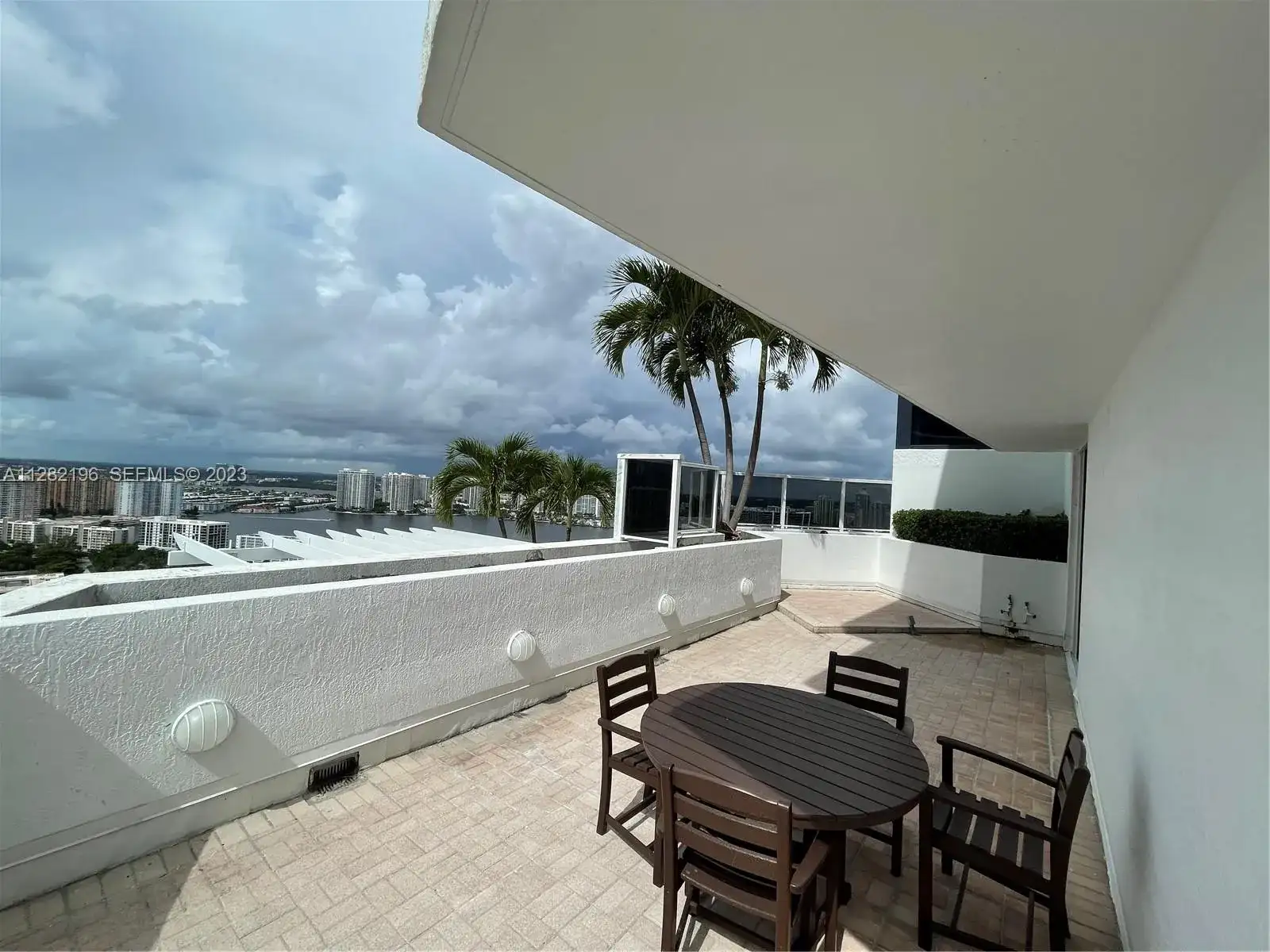 18001 Collins Ave, Sunny Isles Beach FL 33160 photo 4