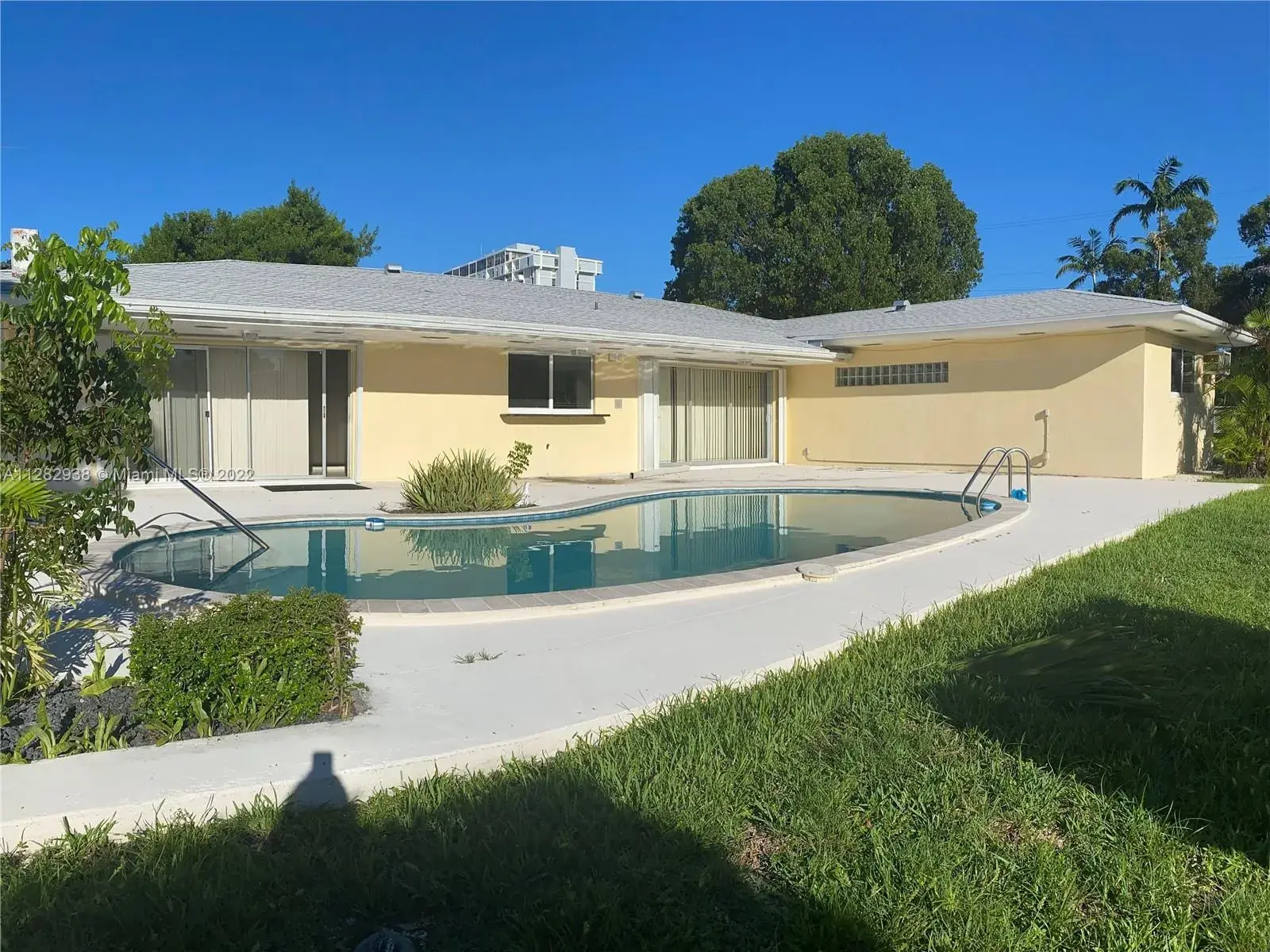13245 Coronado Dr, North Miami FL 33181