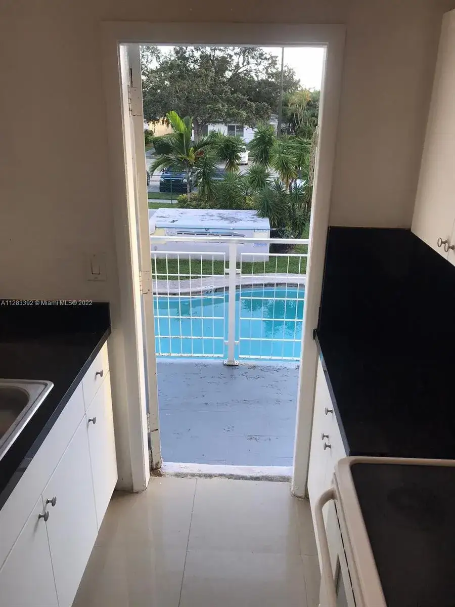 951 NE 167th St, North Miami Beach FL 33162