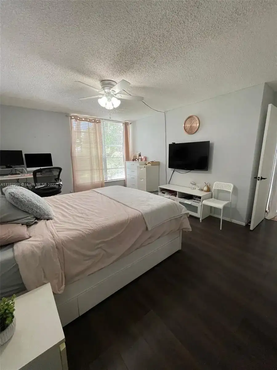 6921 Cypress Rd, Plantation FL 33317 photo 3