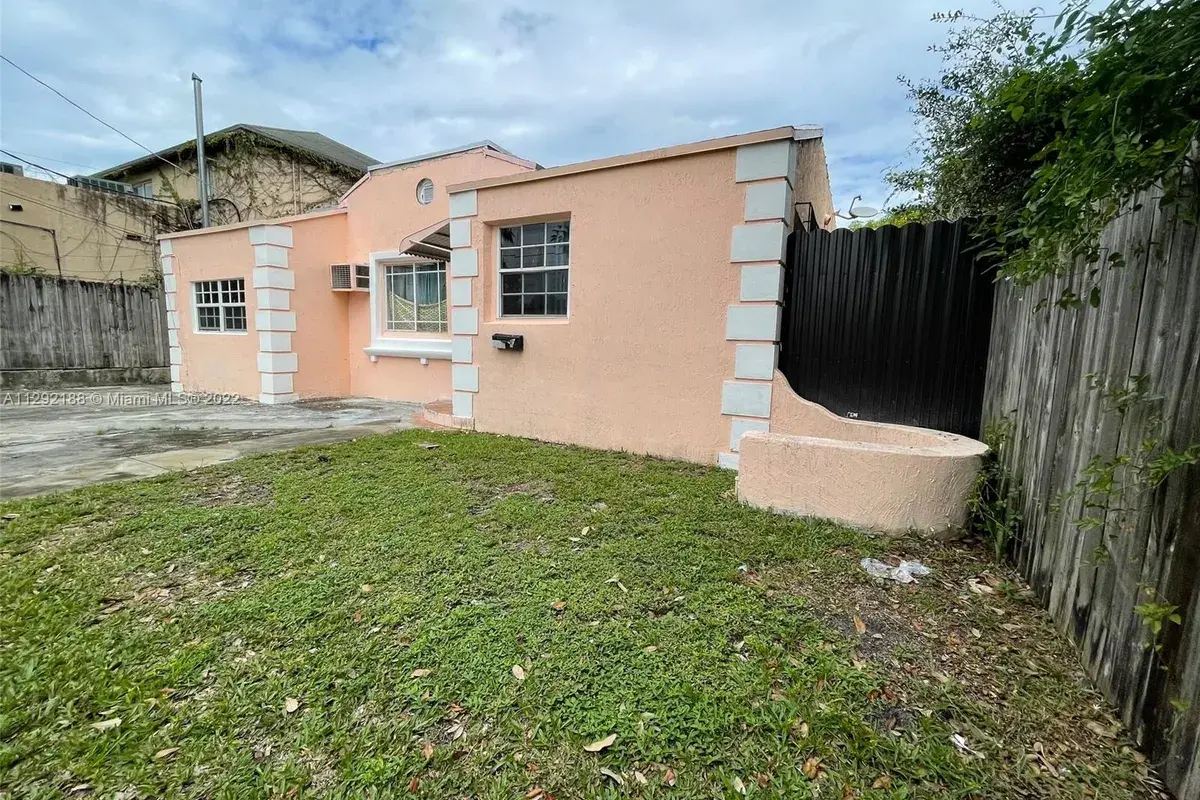 187 NW 53rd St, Miami FL 33127