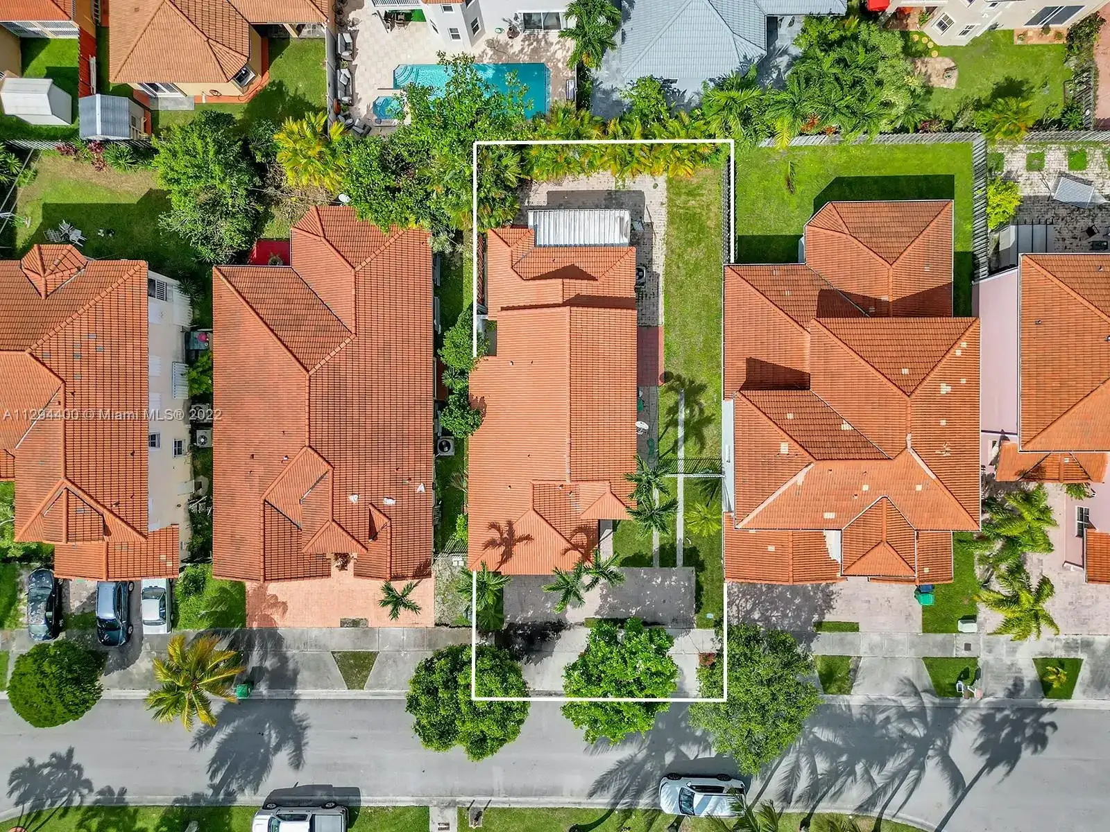 12943 NW 7th Ln, Miami FL 33182 photo 4