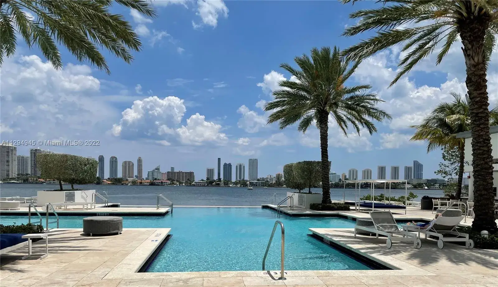 17111 Biscayne Blvd # 1406, North Miami Beach FL 33160