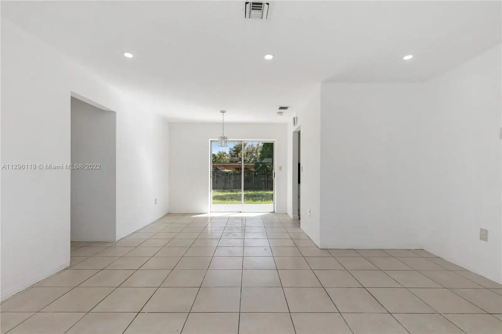 8320 Taft St, Pembroke Pines FL 33024 photo 4