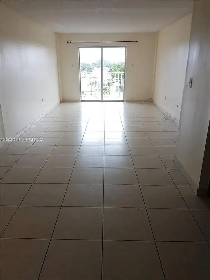 16465 NE 22nd Ave # 502, North Miami Beach FL 33160 photo 3