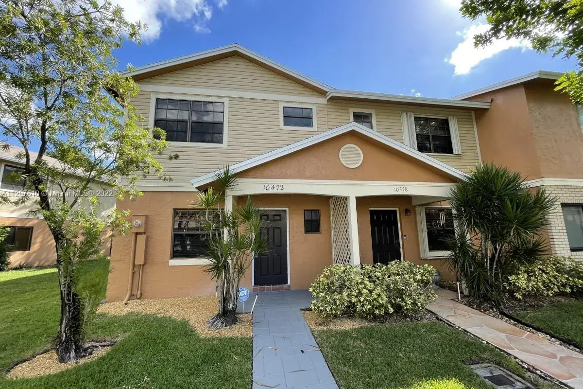 10472 NW 6th St, Pembroke Pines FL 33026