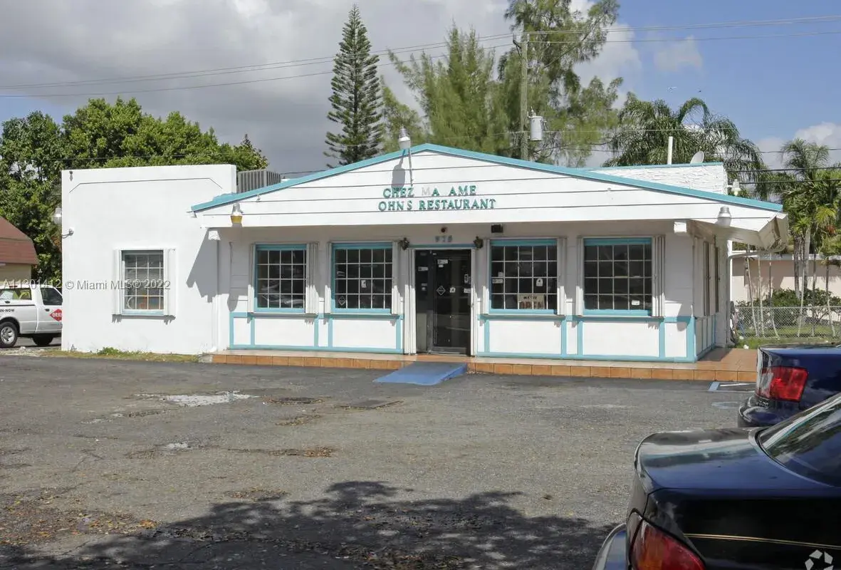 975 NE 125th St, North Miami FL 33161