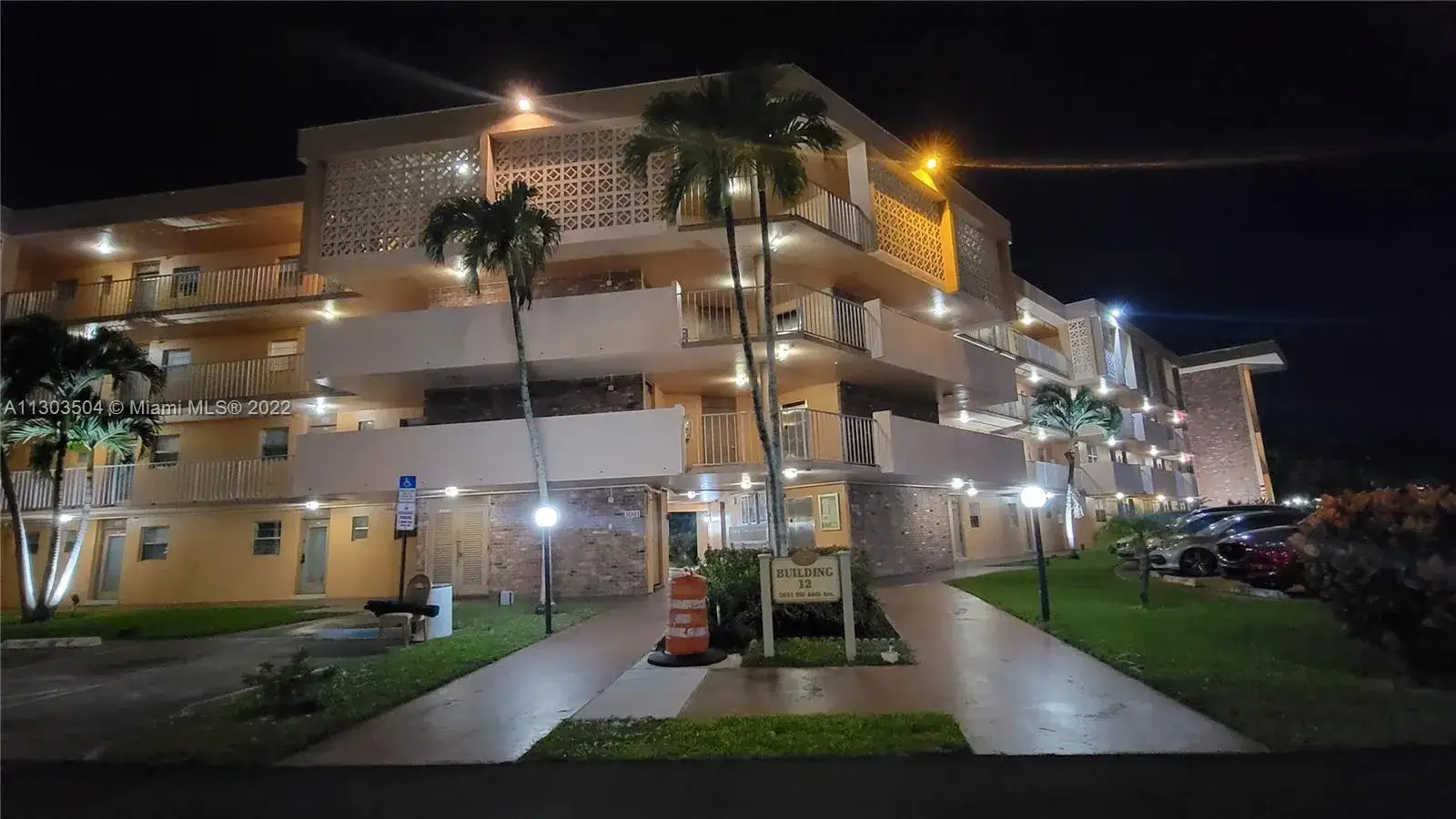 3001 NW 46th Ave # 310, Lauderdale Lakes FL 33313