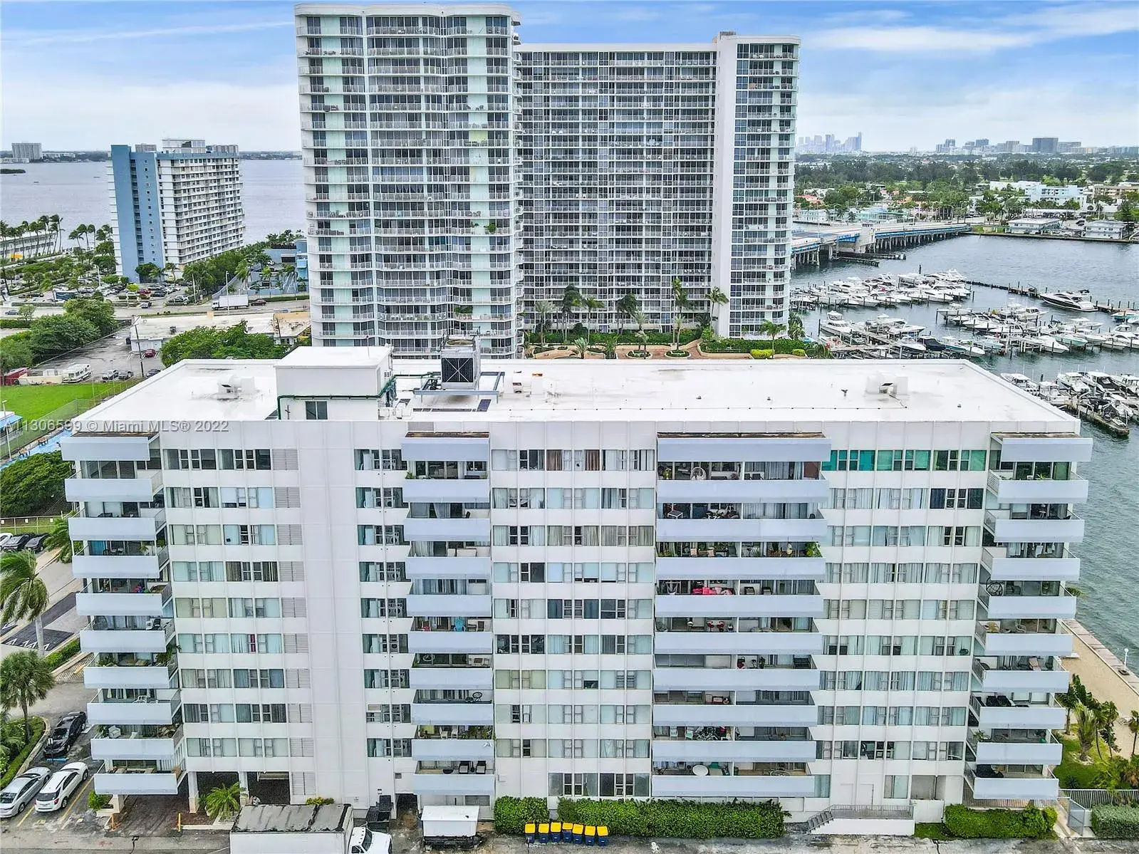 7545 E Treasure Dr # 8A, North Bay Village FL 33141