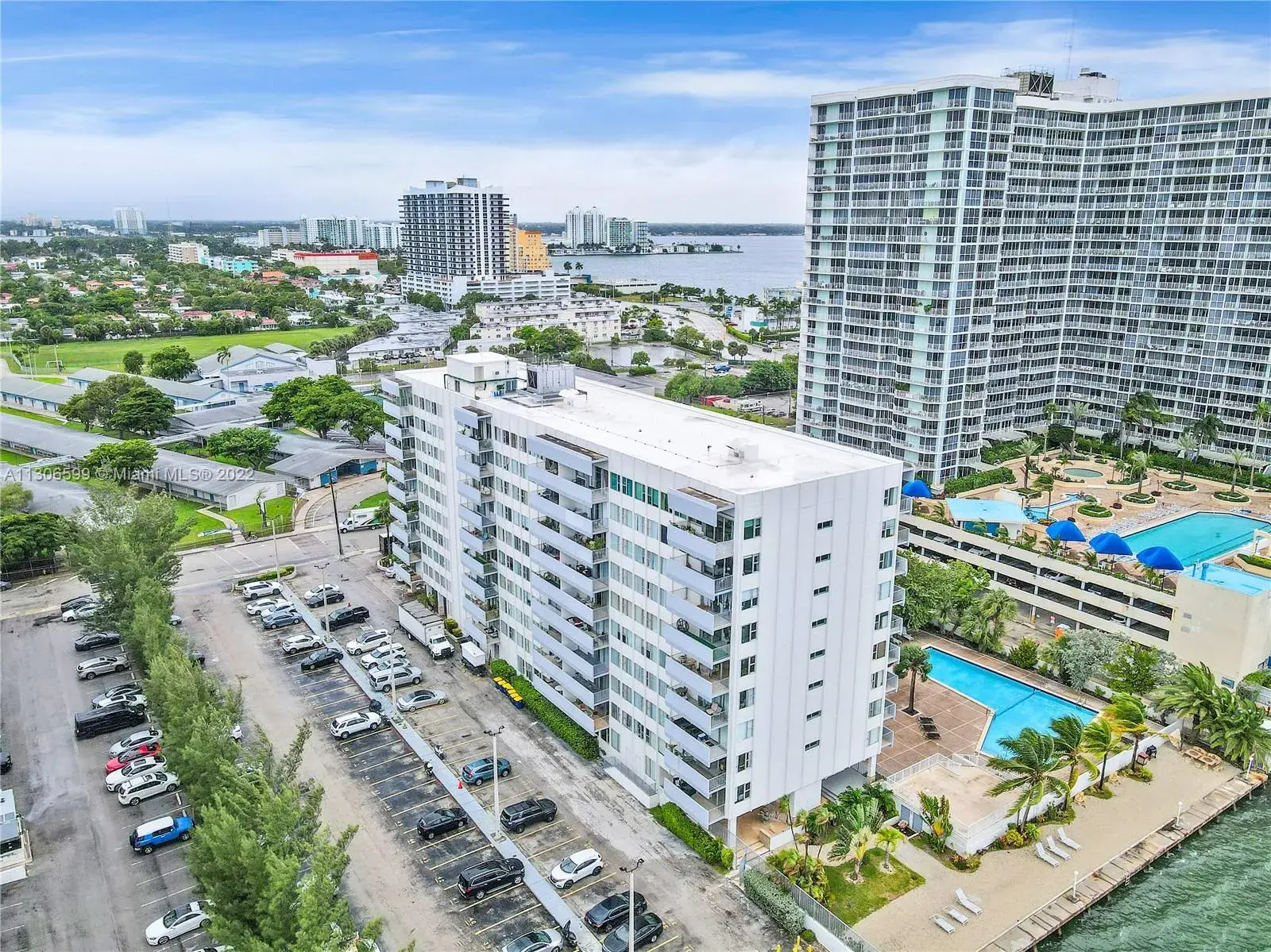 7545 E Treasure Dr # 8A, North Bay Village FL 33141