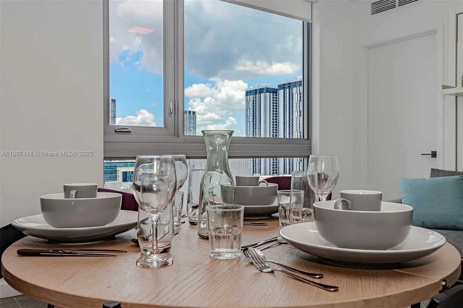 227 NE 2nd St # 2706, Miami FL 33132