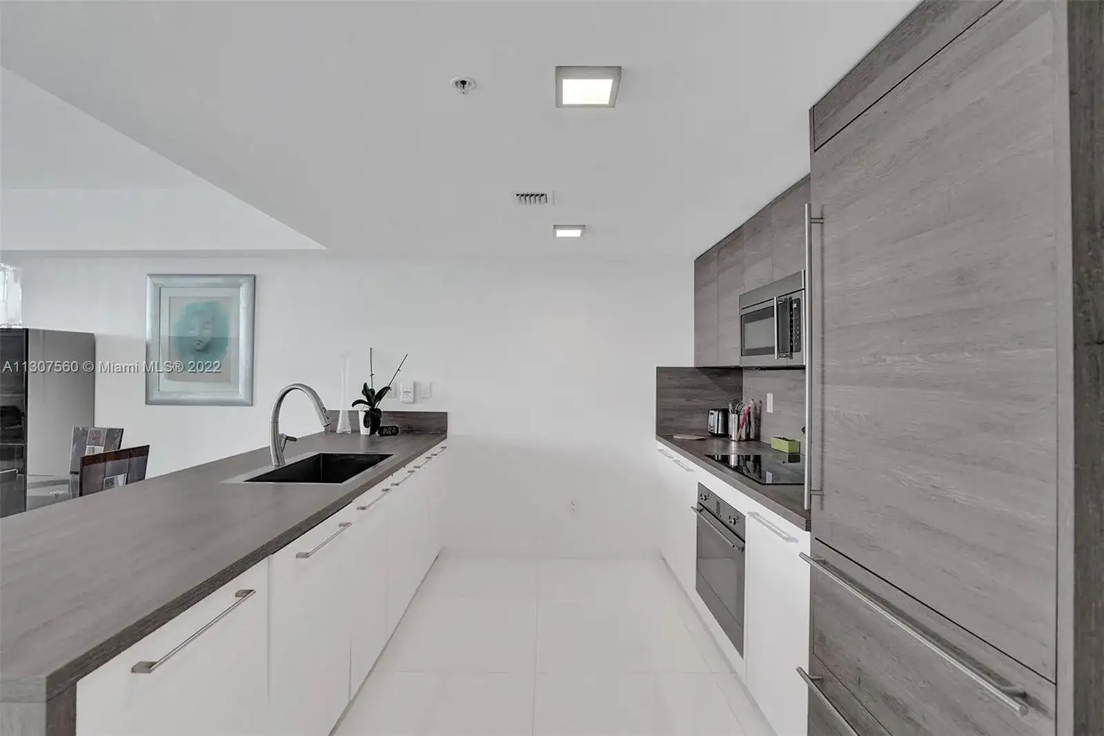 400 Sunny Isles Blvd # 906, Sunny Isles Beach FL 33160 photo 4