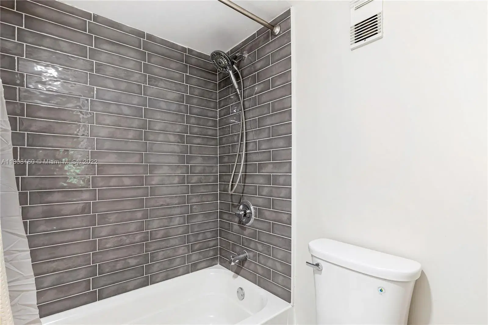 10850 N Kendall Dr # 303, Miami FL 33176