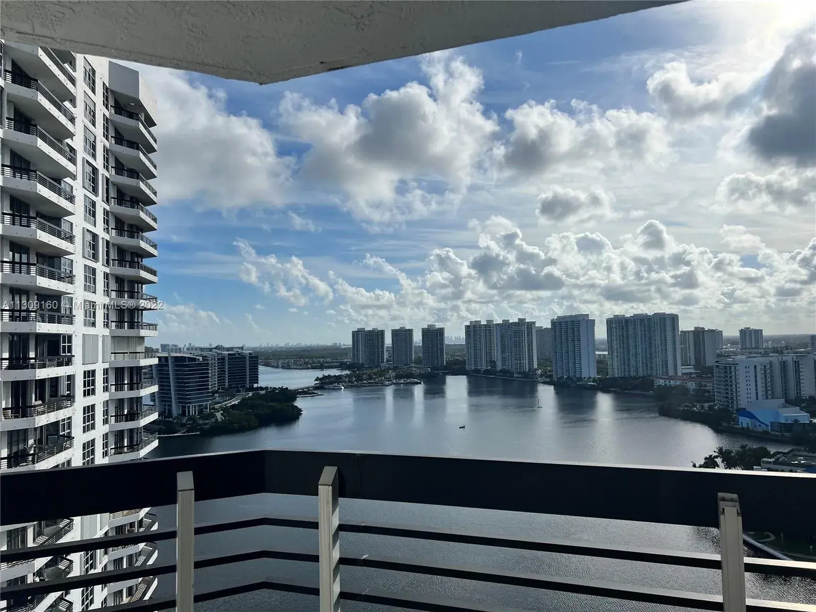 3530 Mystic Pointe Dr # 2605, Aventura FL 33180