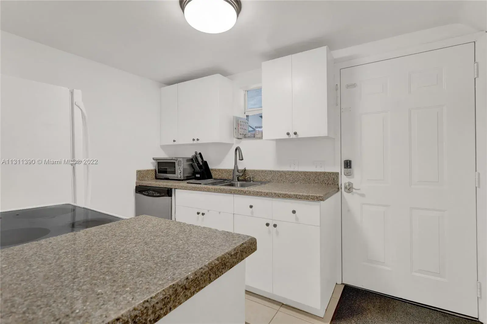 123 SW 17th Rd # 102, Miami FL 33129