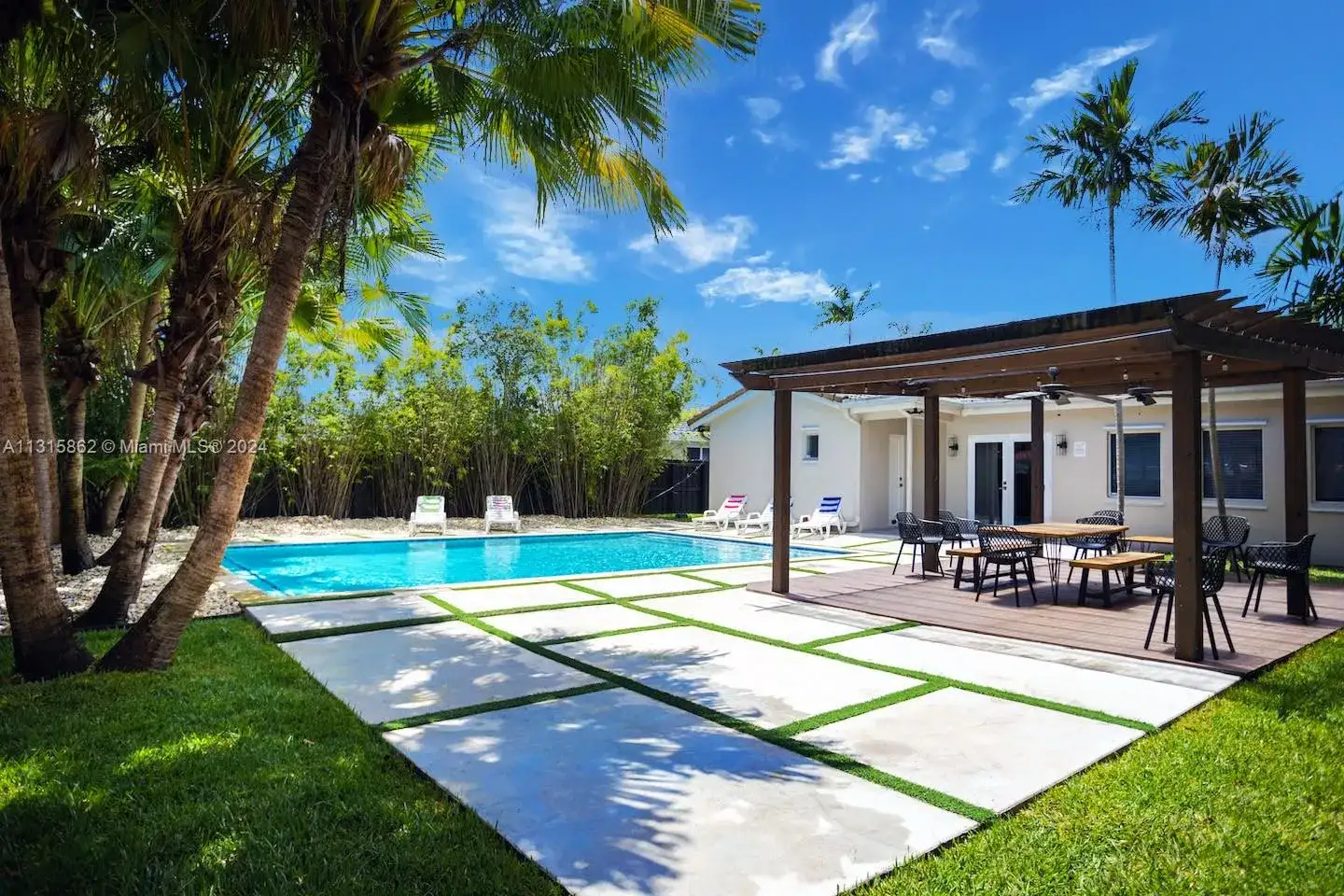 1307 Rodman St, Hollywood FL 33019 photo 3