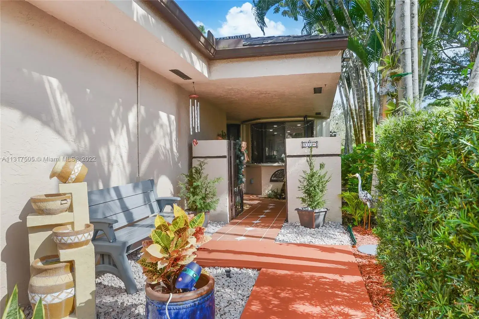 9221 N Chelsea Dr N, Plantation FL 33324 photo 2