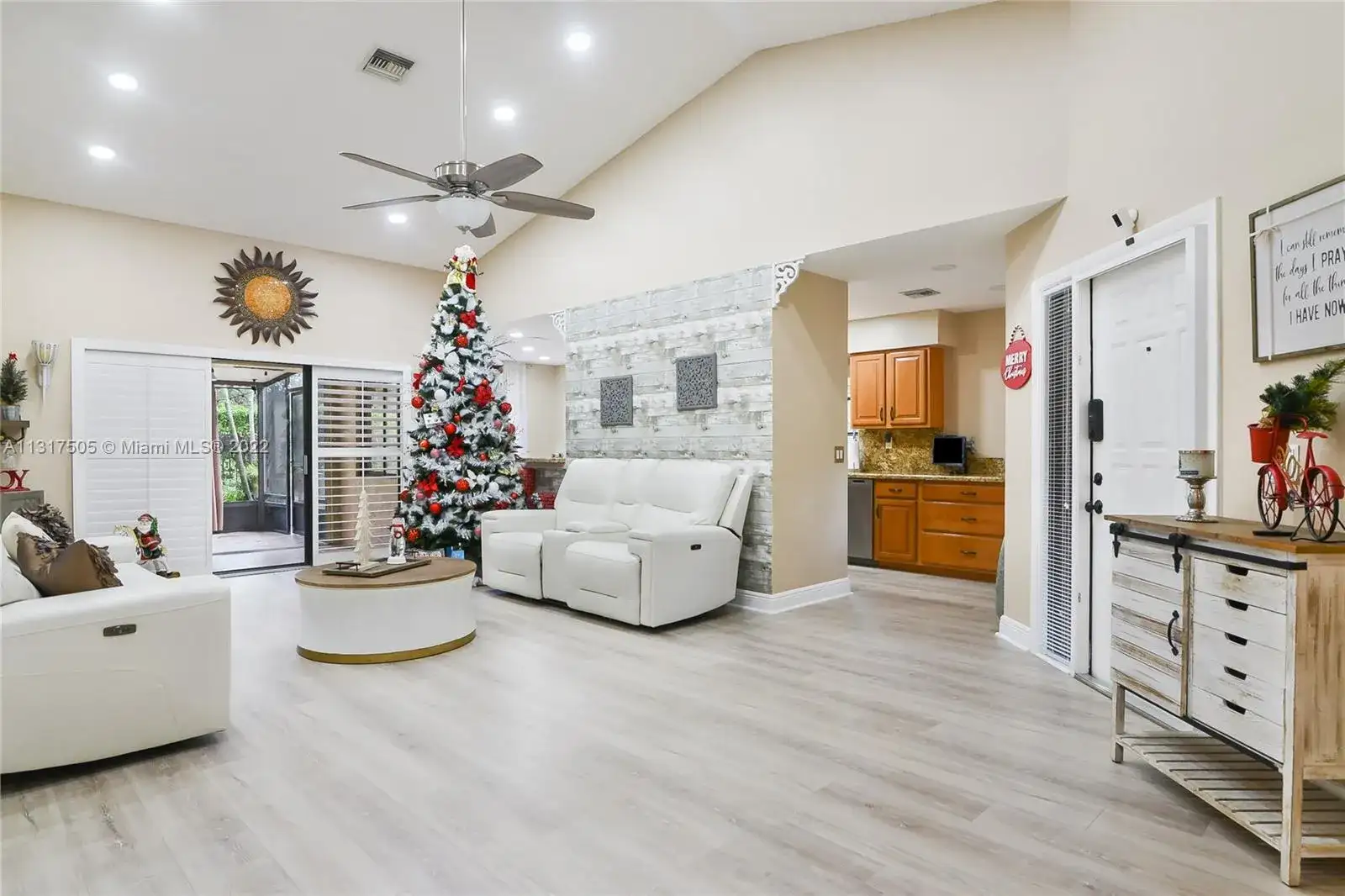 9221 N Chelsea Dr N, Plantation FL 33324 photo 3
