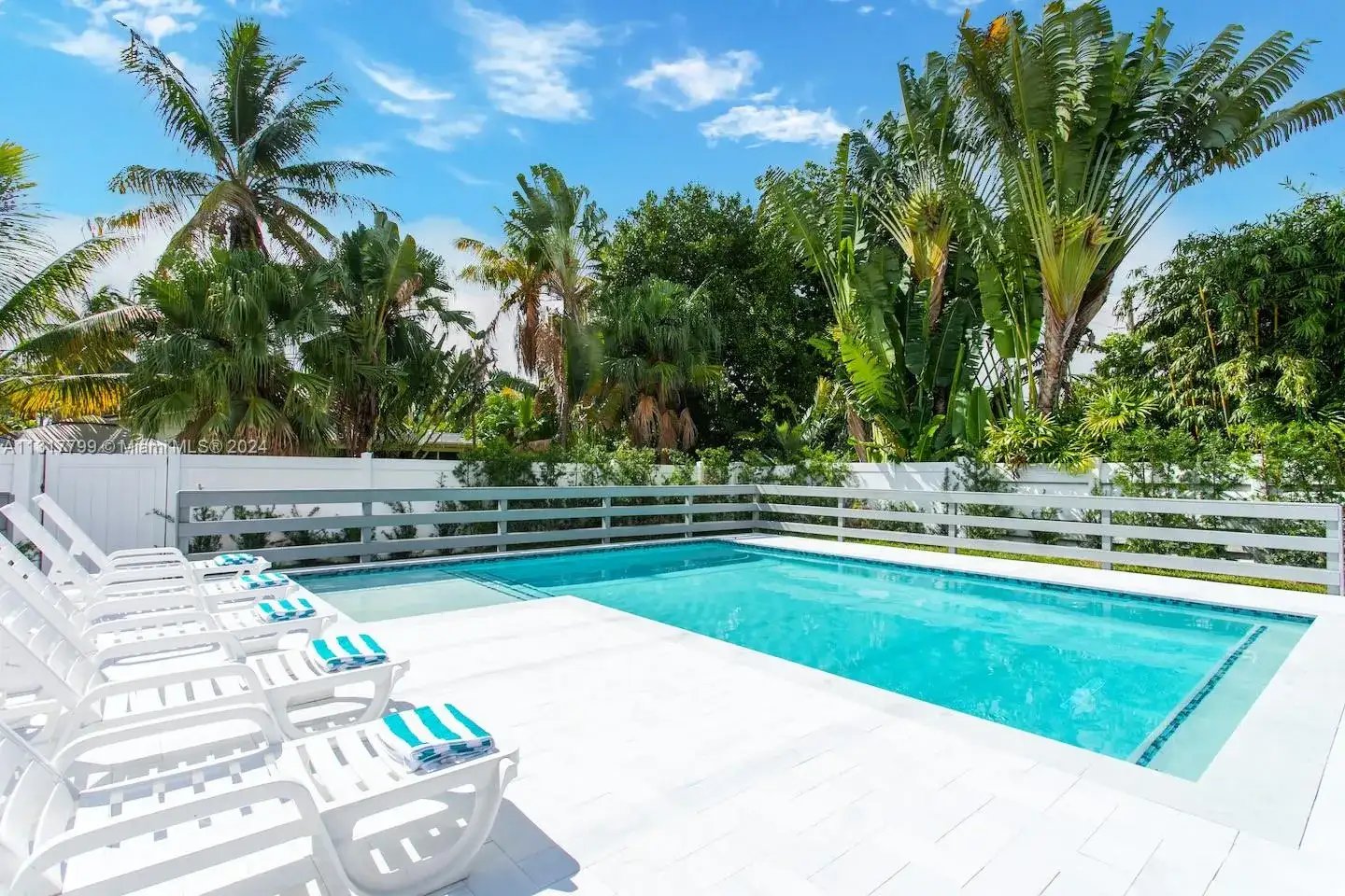 1022 Adams St, Hollywood FL 33019 photo 3