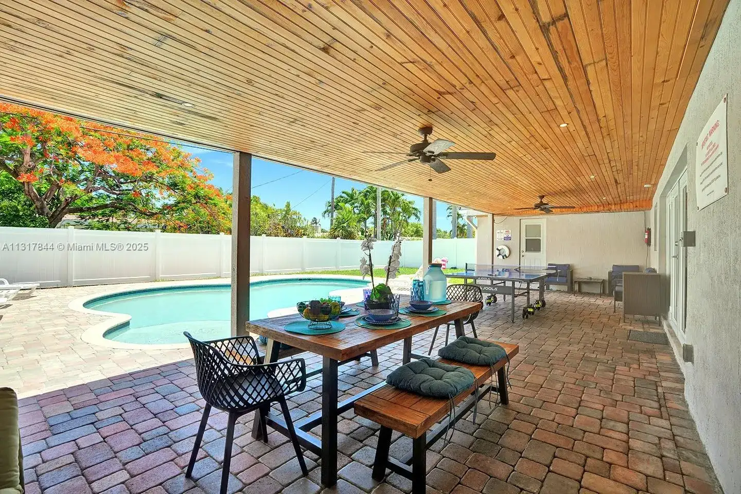 1301 Rodman St, Hollywood FL 33019 photo 5