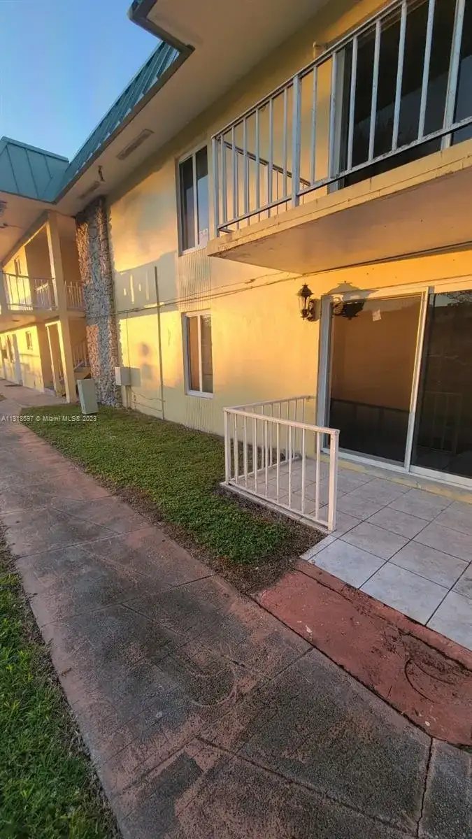 505 NW 177th St # 103, Miami Gardens FL 33169 photo 2