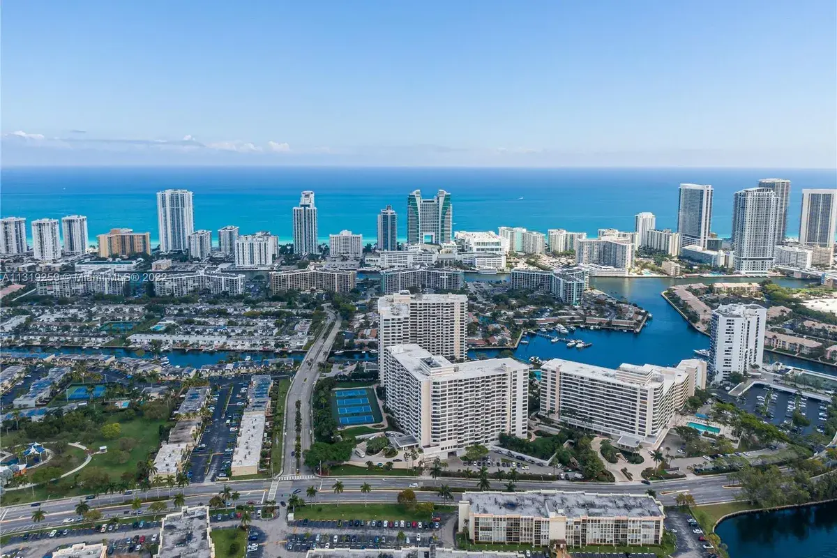 600 Three Islands Blvd # 111, Hallandale Beach FL 33009