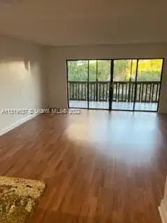 1021 Mockingbird Ln # 301, Plantation FL 33324 photo 2