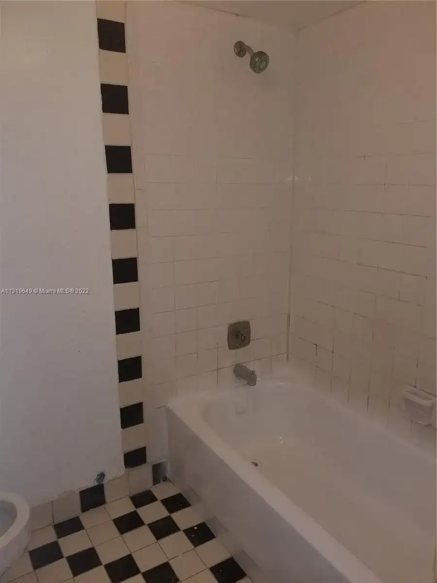 4354 NW 9th Ave # 1F, Deerfield Beach FL 33064 photo 5
