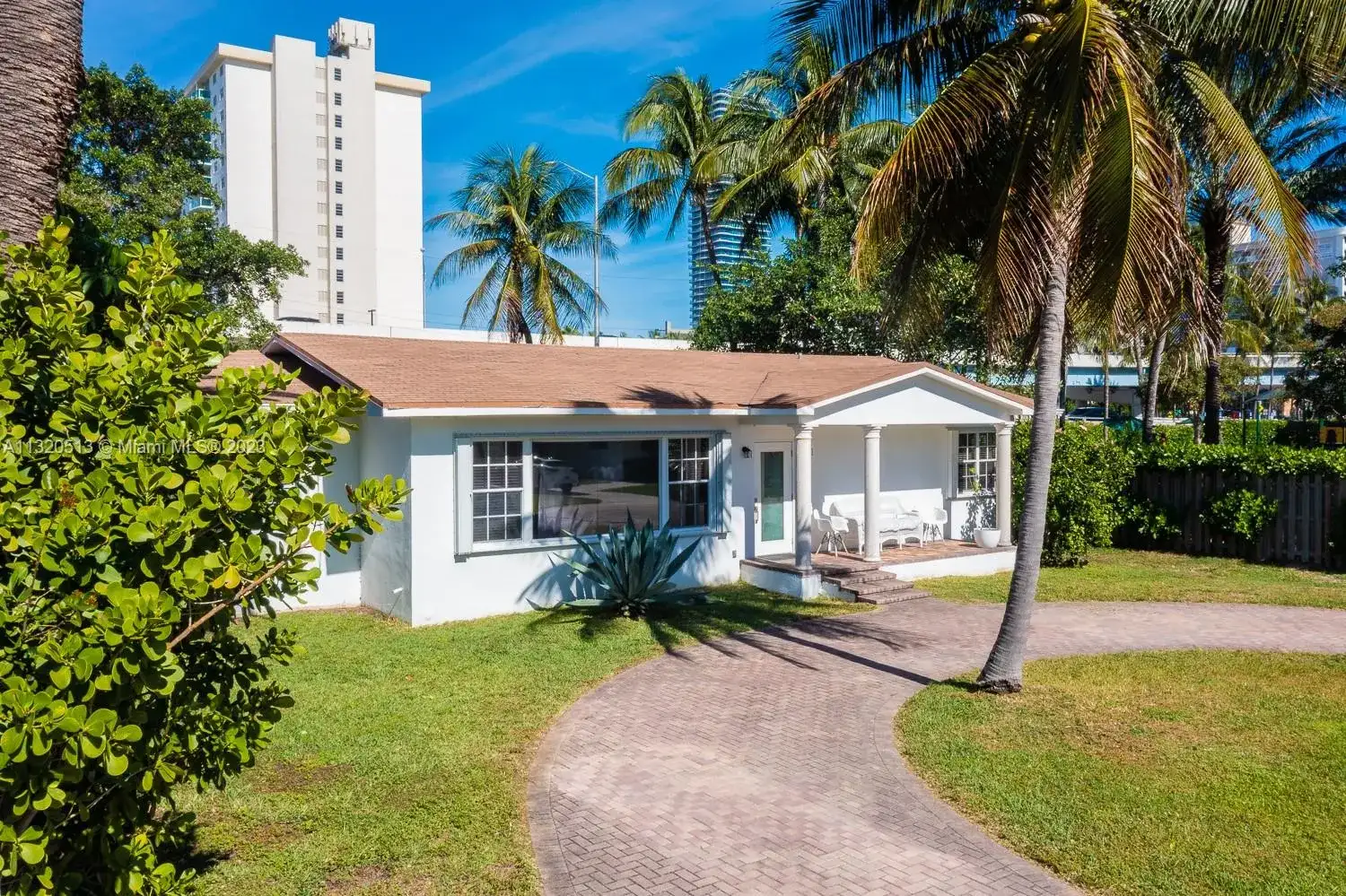 225 191st Ter, Sunny Isles Beach FL 33160 photo 3