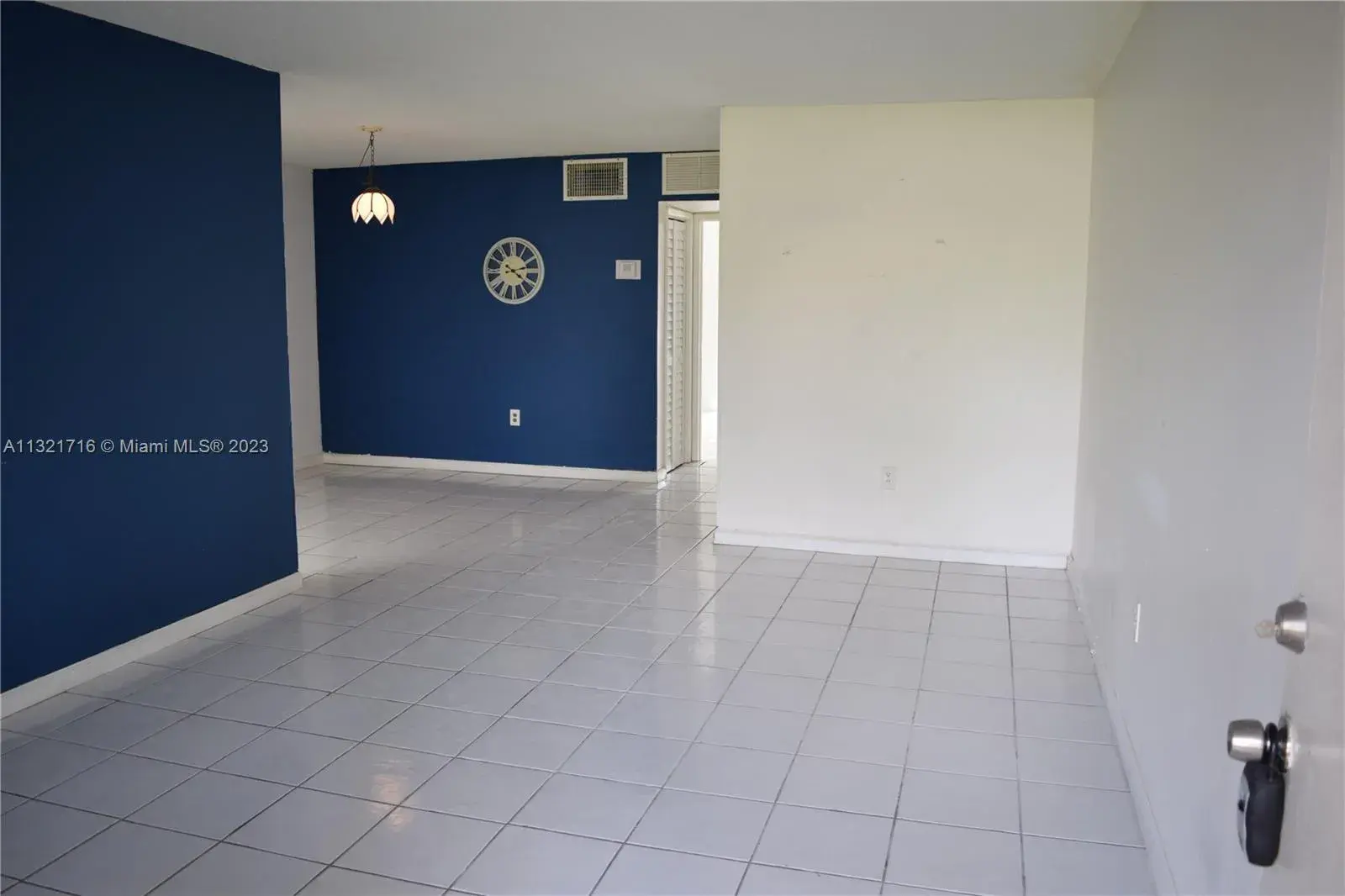 20311 NE 2nd Ave # 15, Miami FL 33179