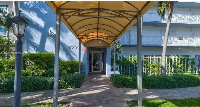 677 NE 24th St # 504, Miami FL 33137
