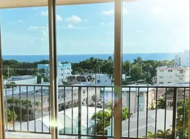 1 bedroom 1 bath Residential for sale at 7850 Byron Ave # 606, Miami Beach FL 33141