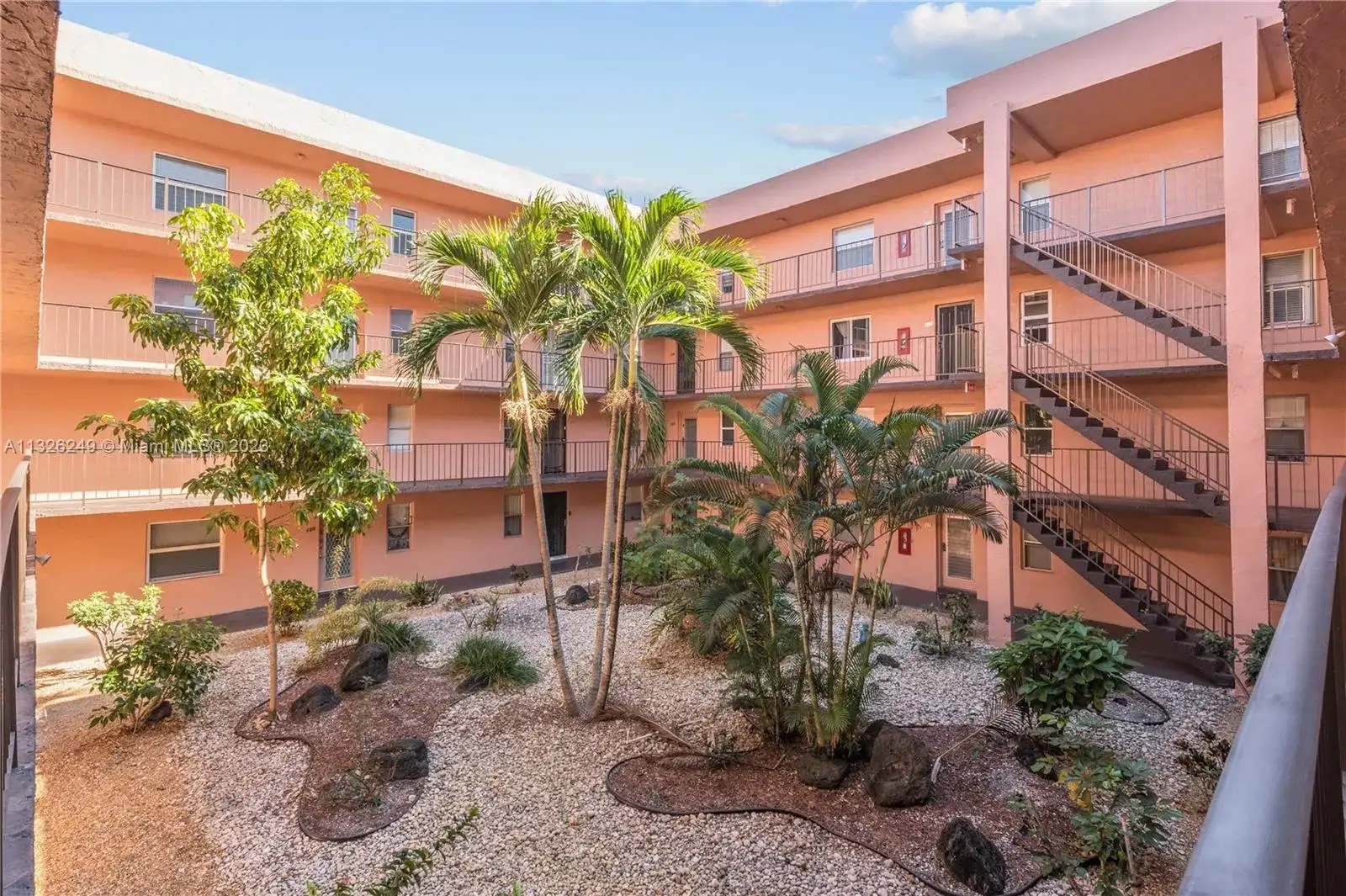 2841 Somerset Dr # 215, Lauderdale Lakes FL 33311 photo 3