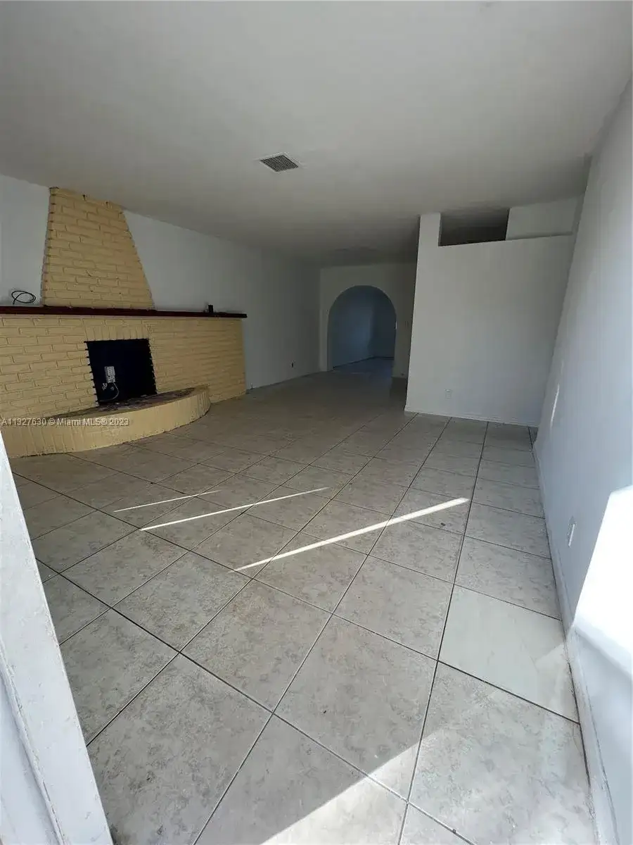 6861 SW 18th St, North Lauderdale FL 33068 photo 2
