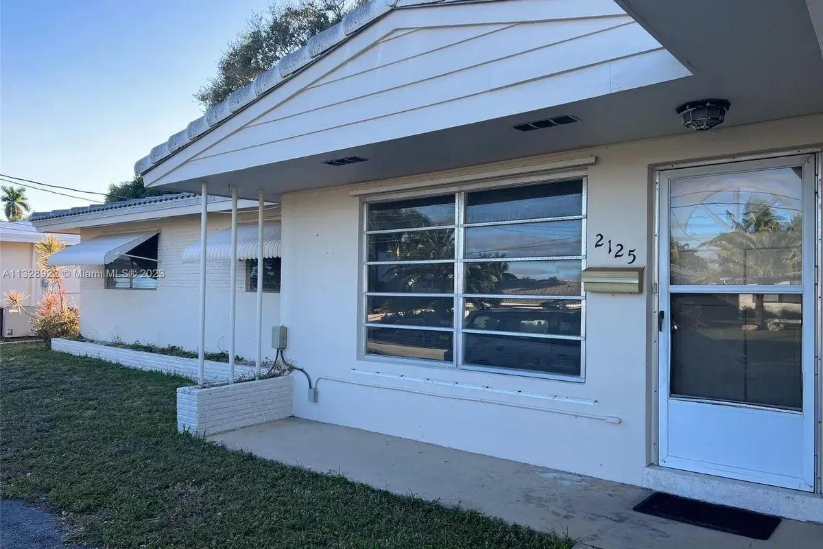 2125 NE 17th Ave, Wilton Manors FL 33305